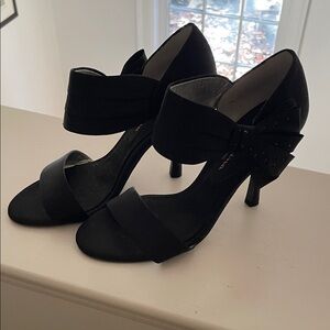 Nina Black Bow Accent Heels